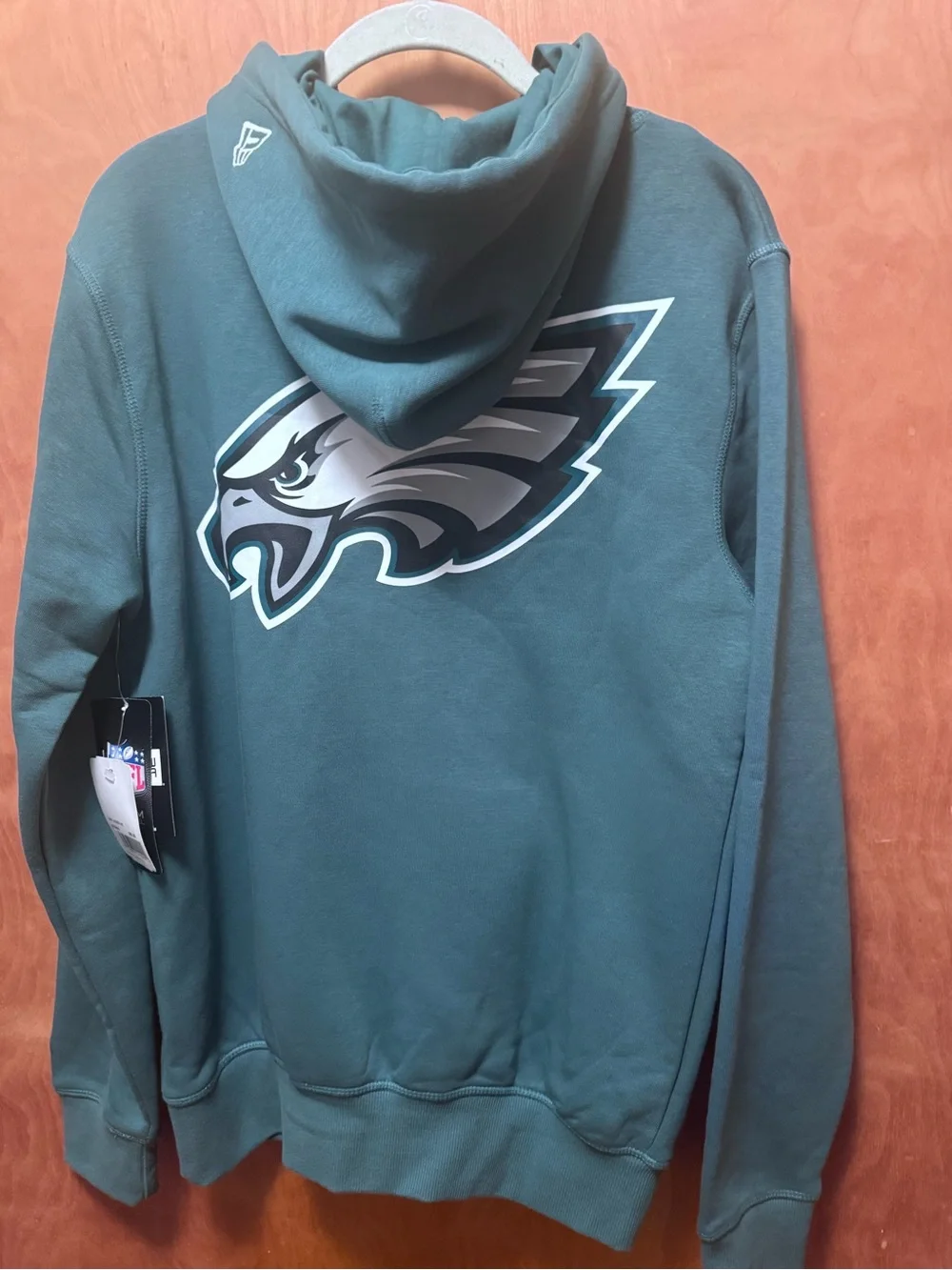 New Era Men’s Philadelphia Eagles Green Hooded Sweatshirt Small NWTs
